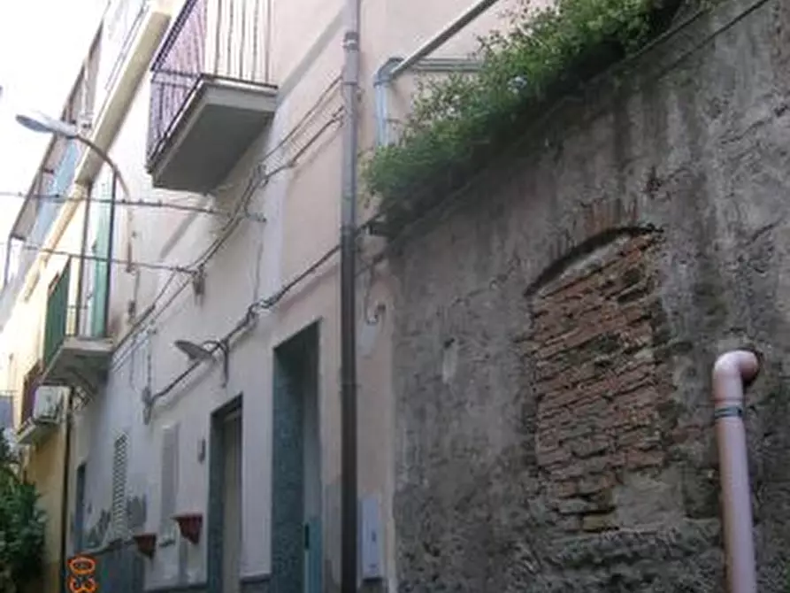 Immagine 1 di Villa in vendita  a Sant'alessio Siculo