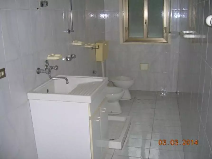 Immagine 4 di Appartamento in vendita  a Adrano