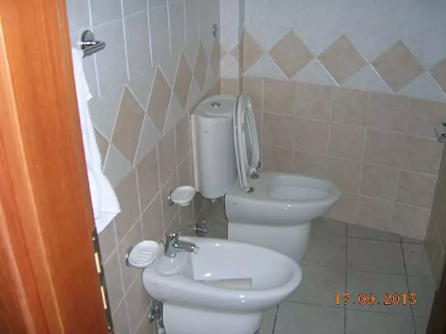 Immagine 3 di Ufficio in vendita  a Adrano