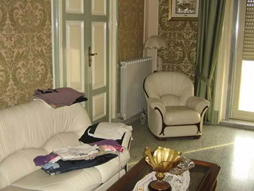 Immagine 2 di Appartamento in vendita  a Adrano