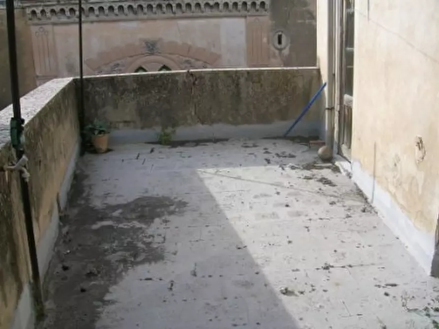 Immagine 3 di Villa in vendita  a Adrano