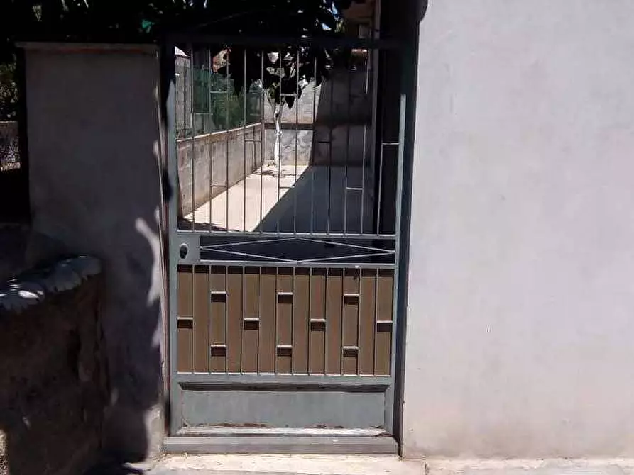 Immagine 2 di Villa in vendita  a Biancavilla