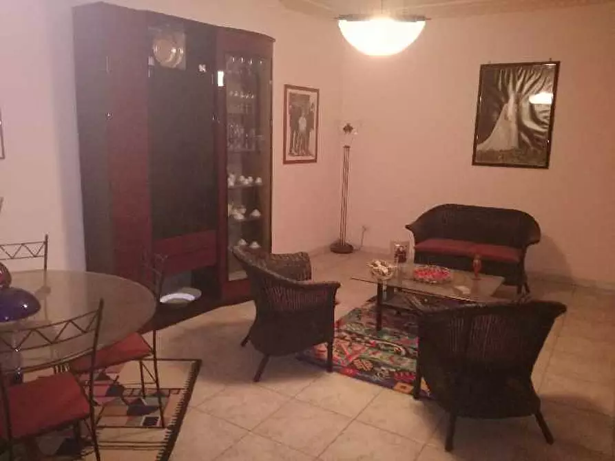 Immagine 1 di Appartamento in vendita  in Via salvo D'acquisto a Adrano