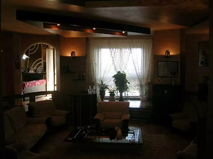 Immagine 3 di Villa in vendita  a Santa Maria Di Licodia