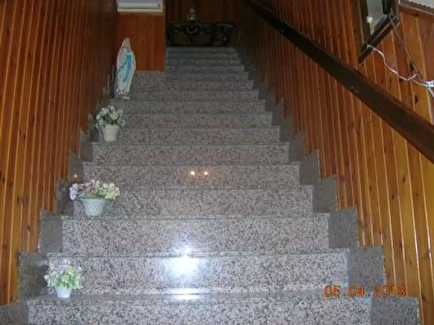 Immagine 4 di Villa in vendita  in Via etnea a Biancavilla