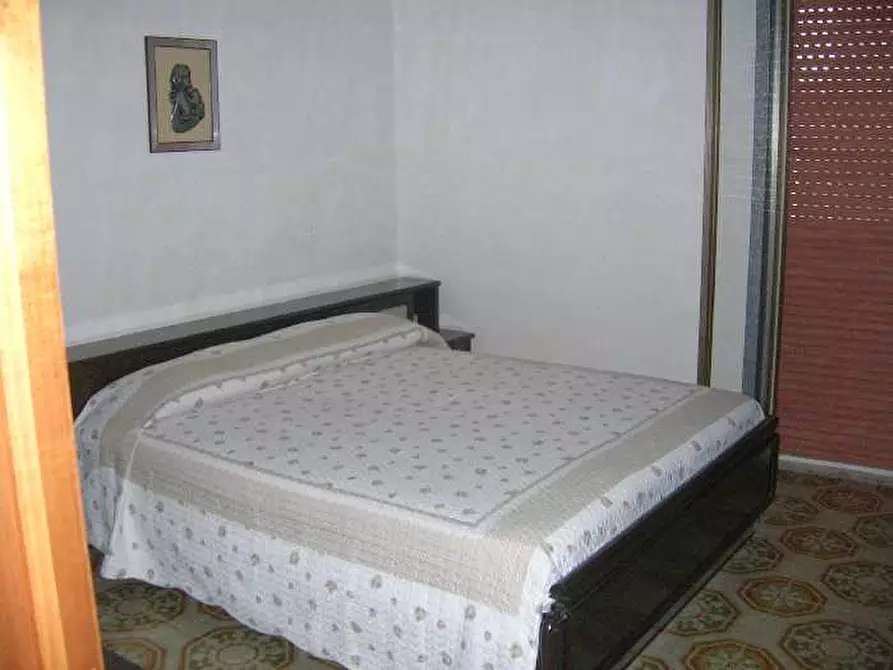 Immagine 4 di Villa in vendita  a Adrano