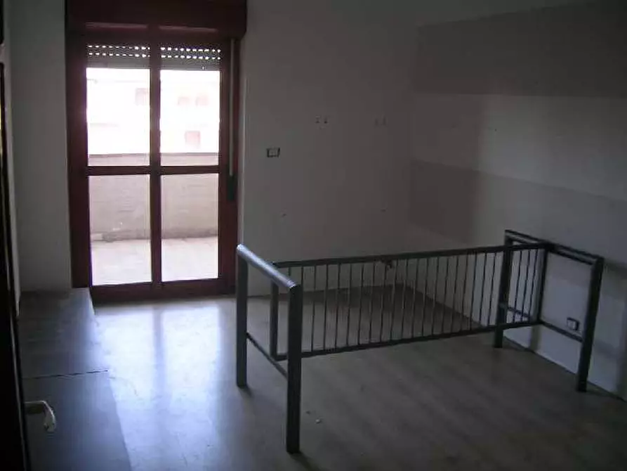 Immagine 3 di Appartamento in vendita  in P.zza saragat a Adrano