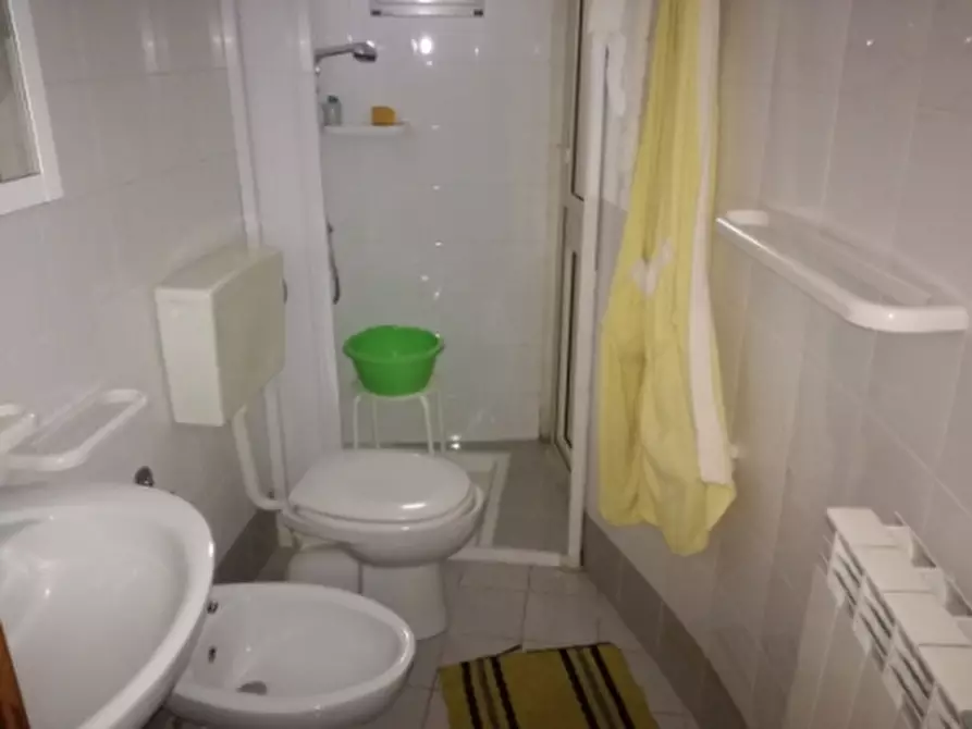 Immagine 4 di Stabile in vendita  a Adrano