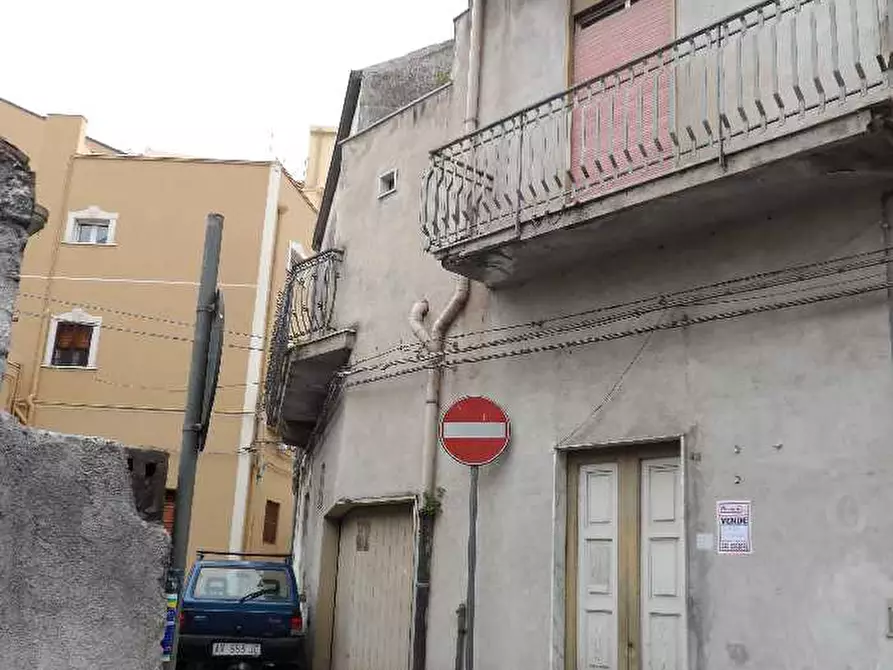Immagine 2 di Villa in vendita  in Via romagnosi a Biancavilla