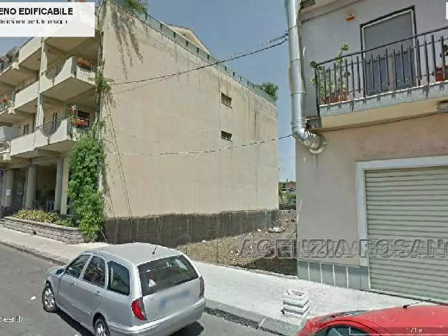 Immagine 2 di Attività commerciale in vendita  in V.le DEI FIORI a Biancavilla