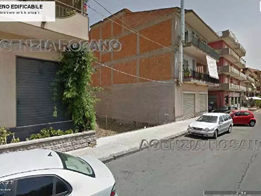 Immagine 3 di Attività commerciale in vendita  in V.le DEI FIORI a Biancavilla