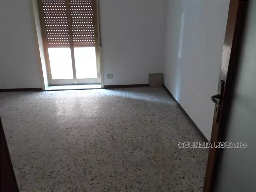 Immagine 3 di Appartamento in vendita  in Via catania a Adrano