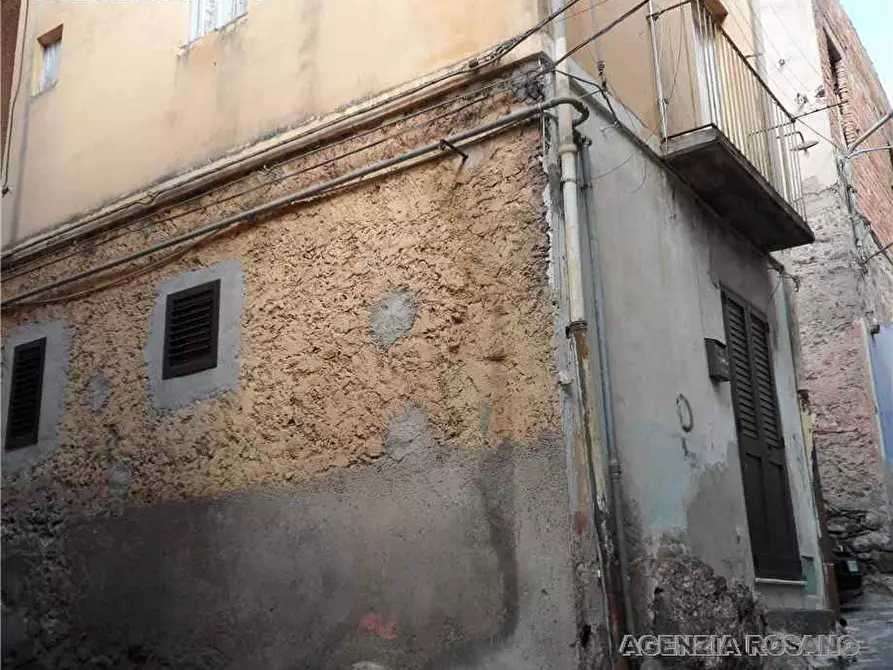 Immagine 2 di Villa in vendita  a Biancavilla