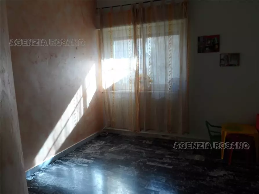 Immagine 3 di Appartamento in vendita  in Via delle salette a Adrano