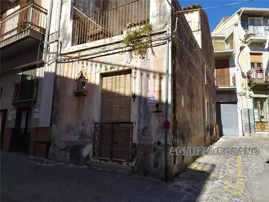 Immagine 2 di Villa in vendita  in Via ragusa a Biancavilla