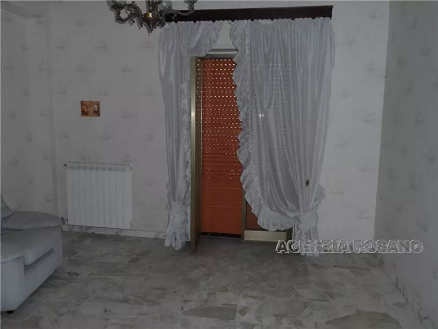 Immagine 4 di Appartamento in vendita  in Via islanda a Biancavilla
