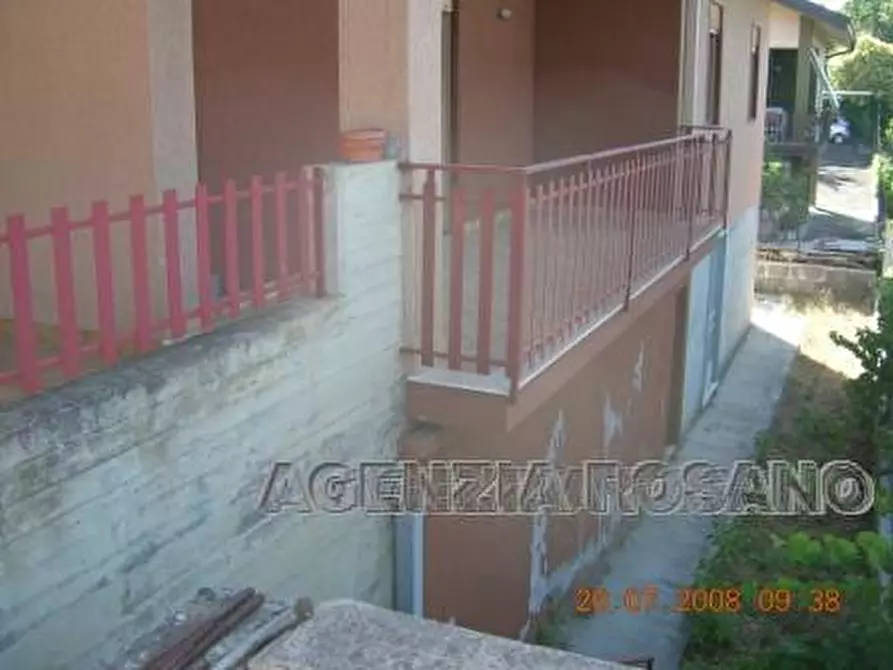 Immagine 4 di Villa in vendita  in Loc. zona Prater a Biancavilla
