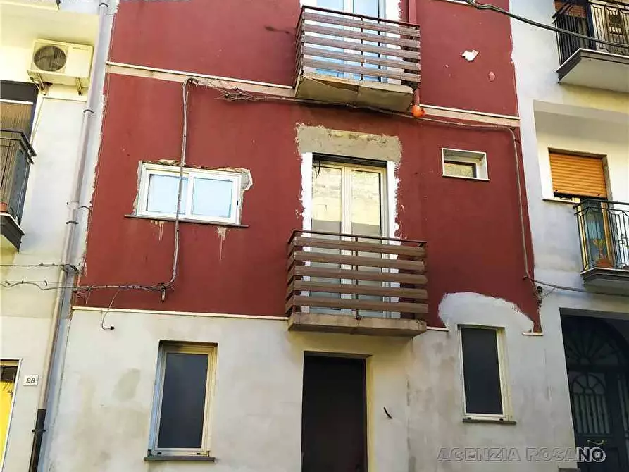 Immagine 1 di Villa in vendita  in Via DOT.PORTALE a Biancavilla