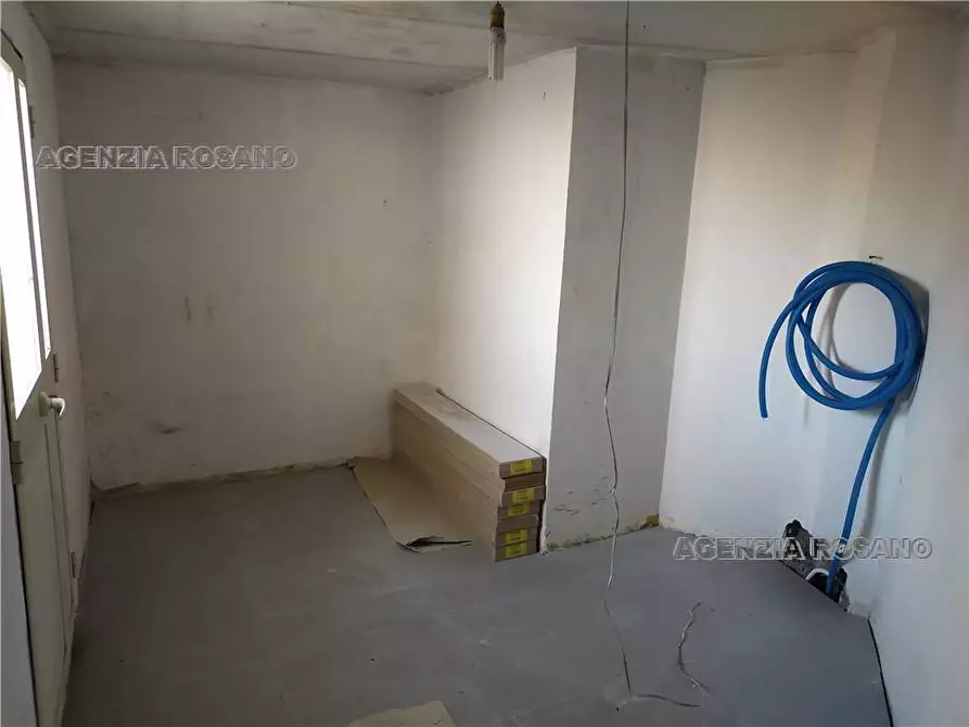 Immagine 2 di Villa in vendita  in Via DOT.PORTALE a Biancavilla