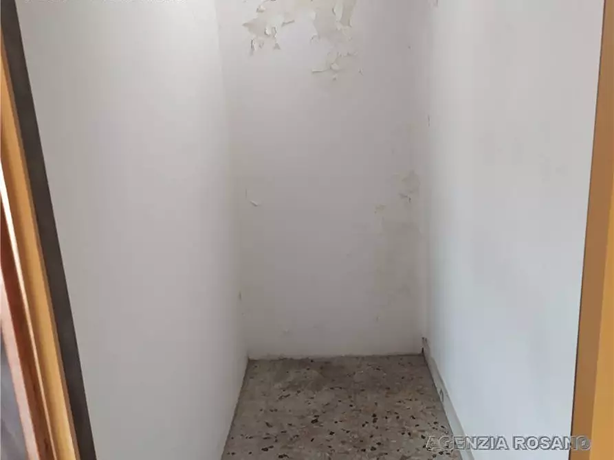 Immagine 5 di Casa bifamiliare in vendita  in Via Borgo a Adrano