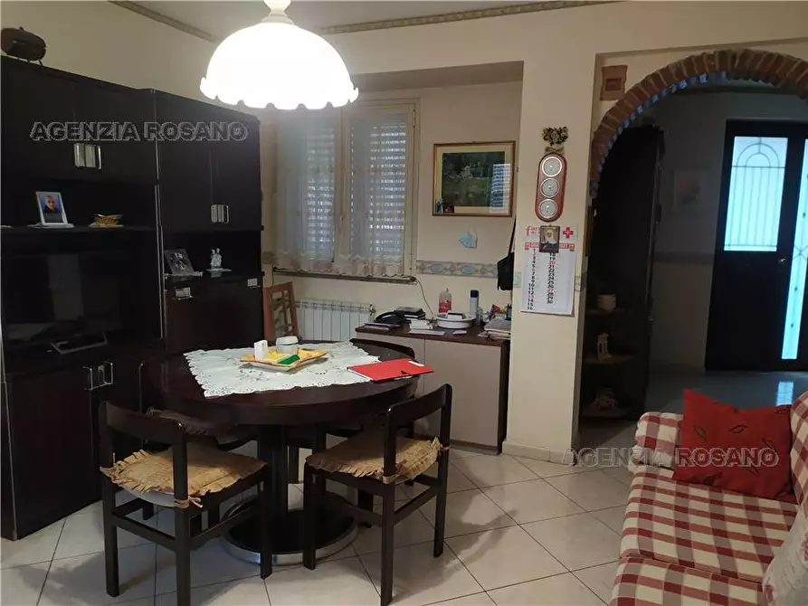 Immagine 2 di Villa in vendita  in Via innessa a Biancavilla