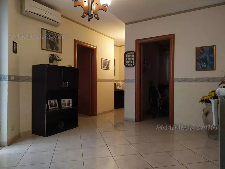 Immagine 5 di Villa in vendita  in Via innessa a Biancavilla