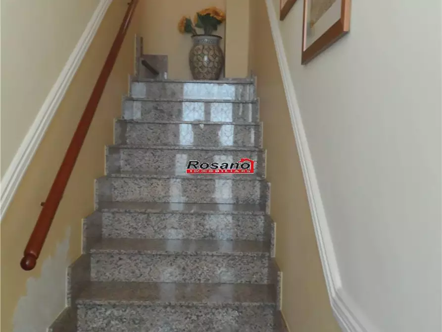 Immagine 3 di Villa in vendita  in Via Lucania a Biancavilla