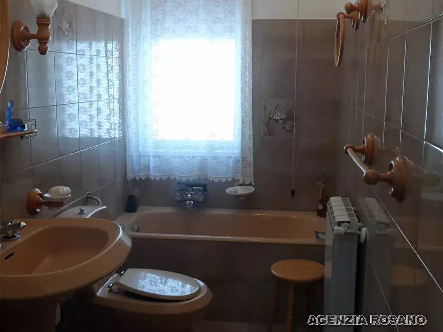 Immagine 5 di Villa in vendita  in Via Lucania a Biancavilla