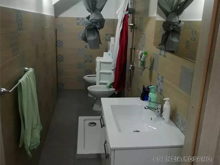 Immagine 4 di Appartamento in vendita  a Biancavilla