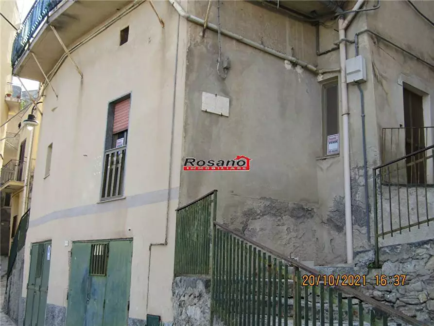 Immagine 1 di Appartamento in vendita  in Via giulio cesare a Centuripe