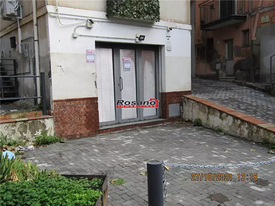 Immagine 2 di Attività commerciale in affitto  in Via VITTORIO EMANUELE a Biancavilla