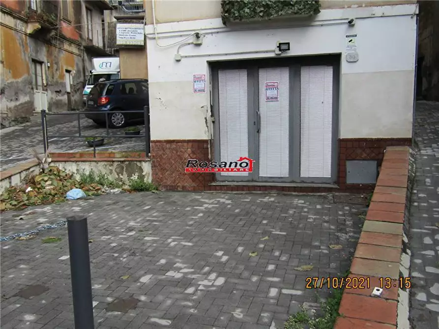 Immagine 3 di Attività commerciale in affitto  in Via VITTORIO EMANUELE a Biancavilla