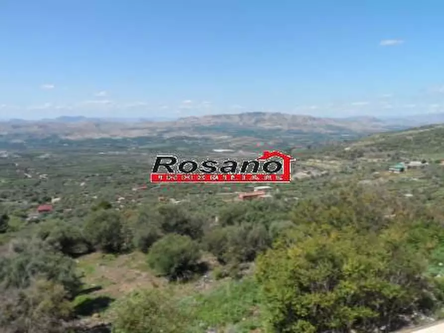 Immagine 5 di Appartamento in vendita  in Via FILIPPO TURATI a Biancavilla