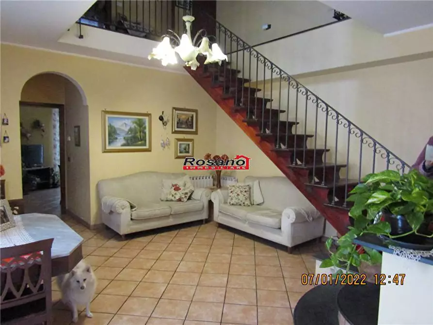 Immagine 1 di Villa in vendita  in Via BELLINI a Biancavilla