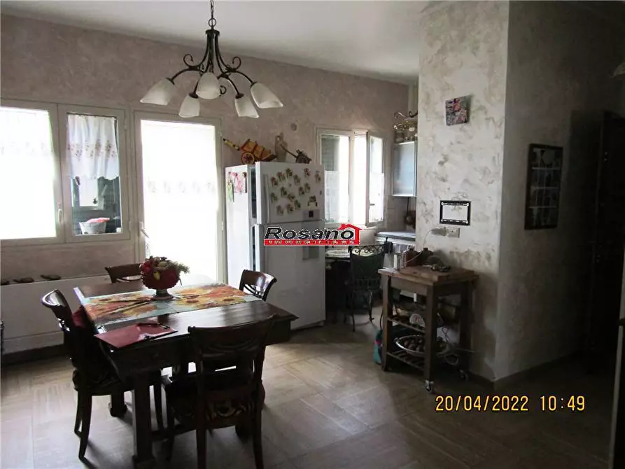 Immagine 3 di Appartamento in vendita  in Via POETA CAVALLARO a Biancavilla