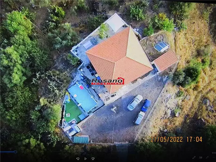 Immagine 1 di Villa in vendita  in Loc. CONTR. FUMATA a Adrano