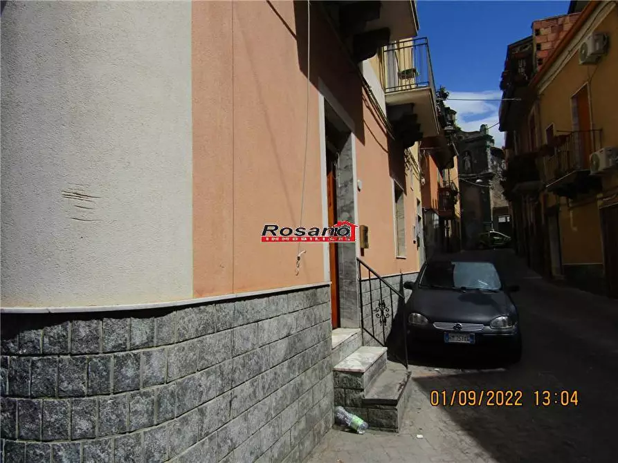 Immagine 2 di Appartamento in vendita  in Via SIMETO a Biancavilla