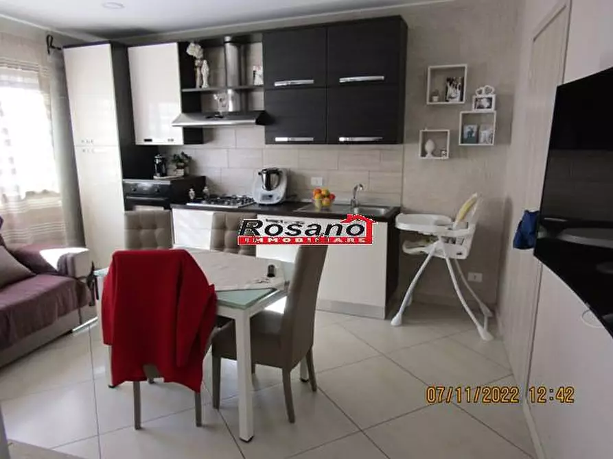 Immagine 3 di Villa in vendita  in Via LATINA a Biancavilla