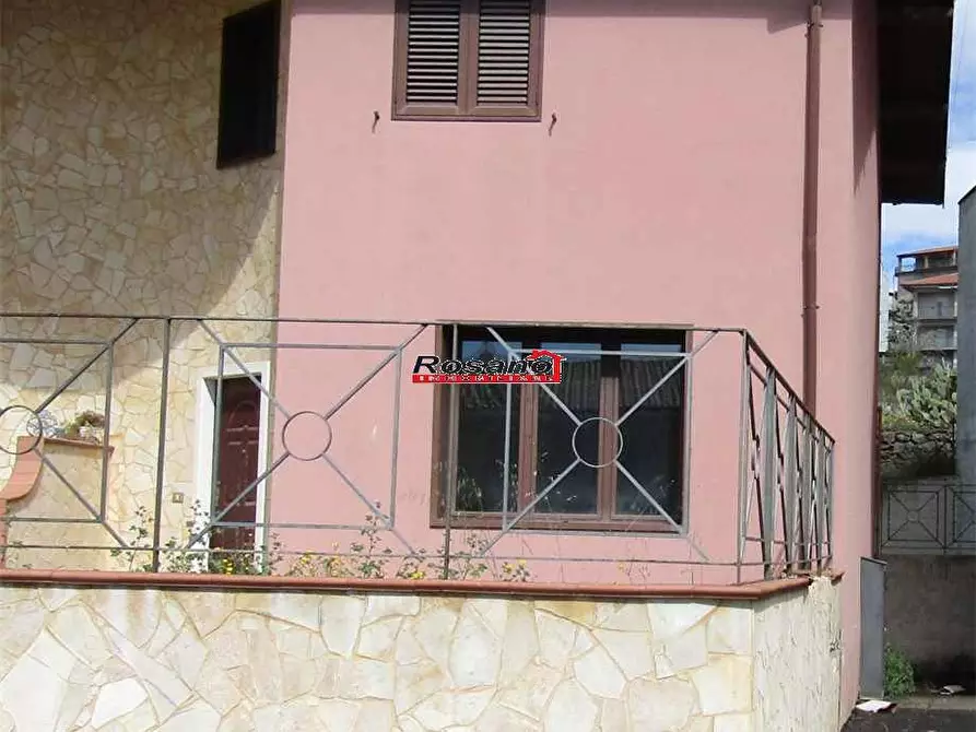 Immagine 1 di Villa in vendita  in Via SOLARIS a Biancavilla
