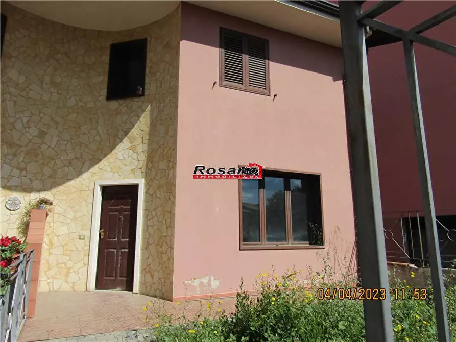 Immagine 2 di Villa in vendita  in Via SOLARIS a Biancavilla
