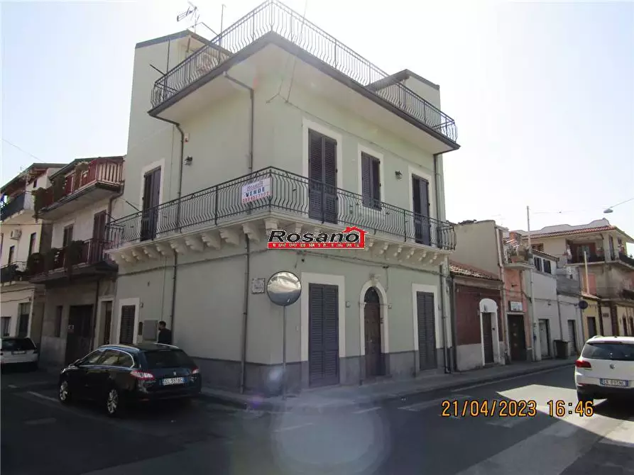 Immagine 1 di Villa in vendita  in Via VITTORIO EMANUELE a Santa Maria Di Licodia