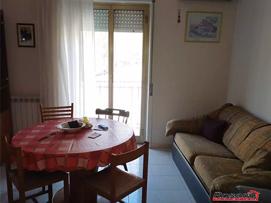 Immagine 3 di Appartamento in vendita  in Via SAN PLACIDO a Biancavilla