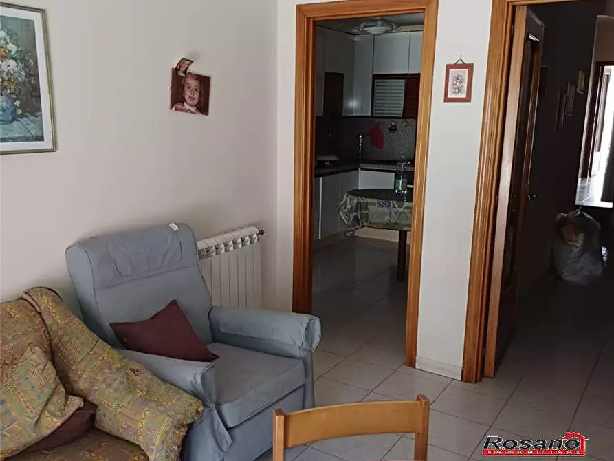 Immagine 4 di Appartamento in vendita  in Via SAN PLACIDO a Biancavilla