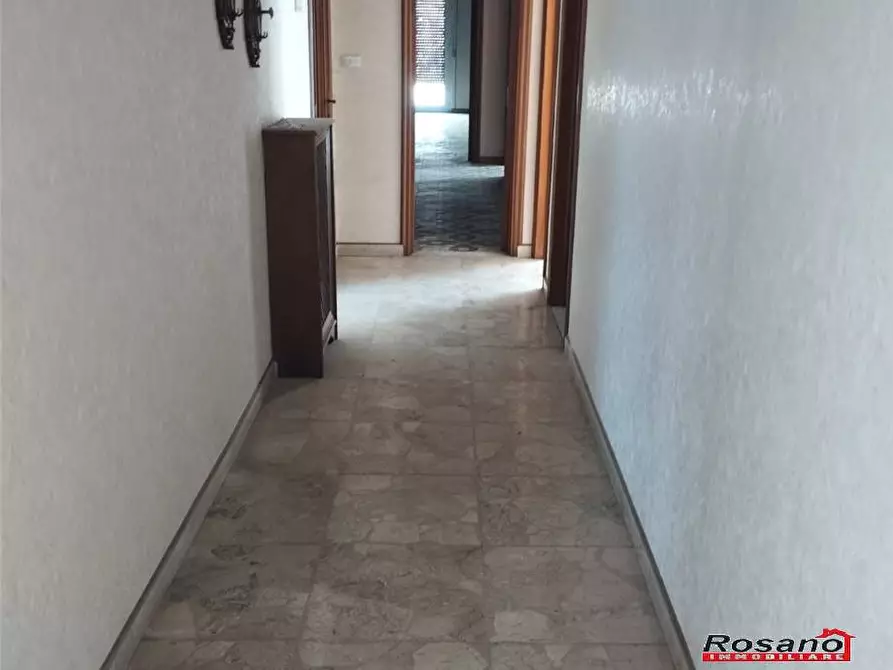 Immagine 5 di Villa in vendita  in Via via texas a Biancavilla