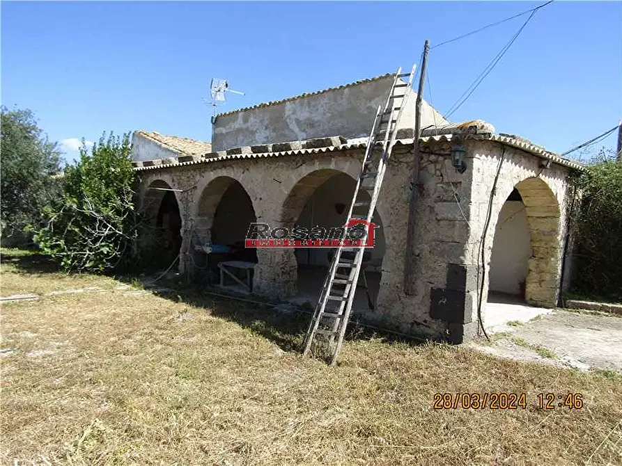 Immagine 3 di Villa in vendita  a Catania