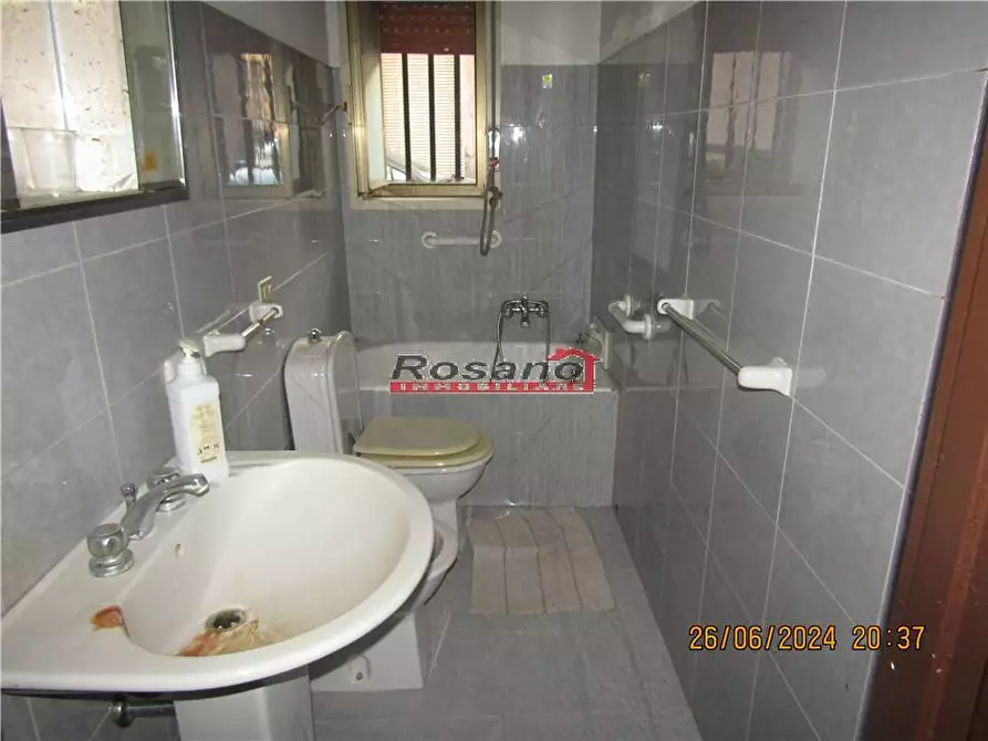 Immagine 4 di Villa in vendita  in Via CASTELLI a Biancavilla