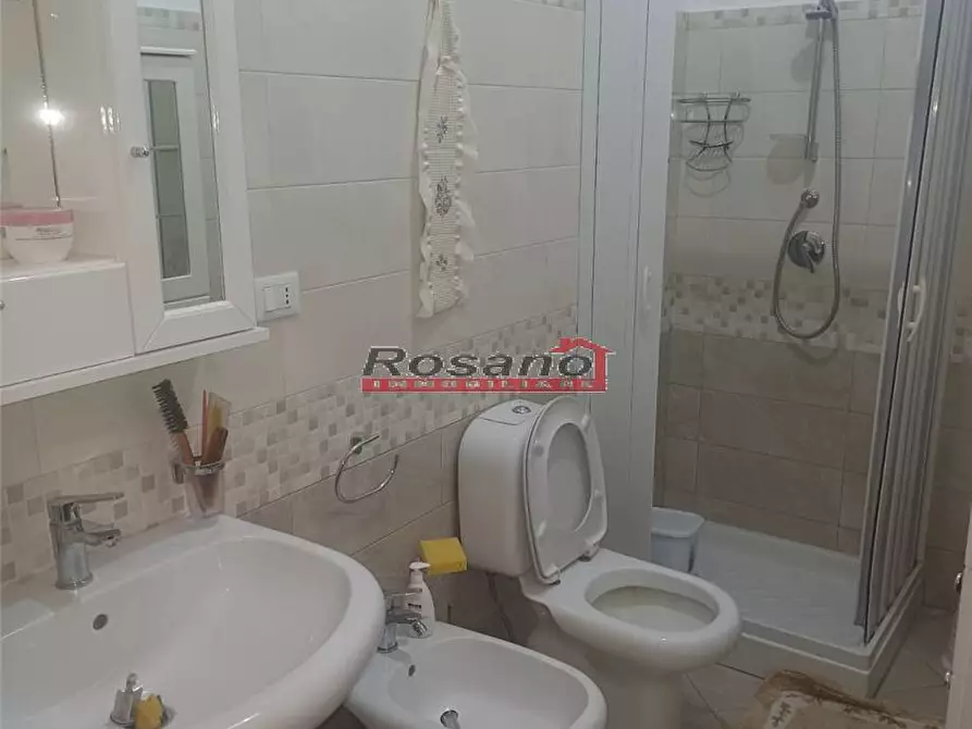 Immagine 3 di Appartamento in vendita  in Via POETA CAVALLARO a Biancavilla