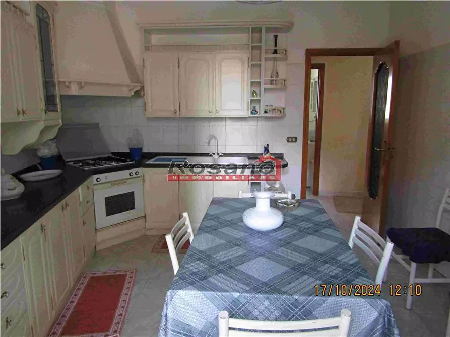 Immagine 3 di Villa in vendita  in Via lussemburgo a Biancavilla