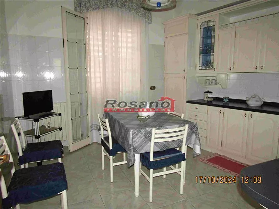 Immagine 4 di Villa in vendita  in Via lussemburgo a Biancavilla