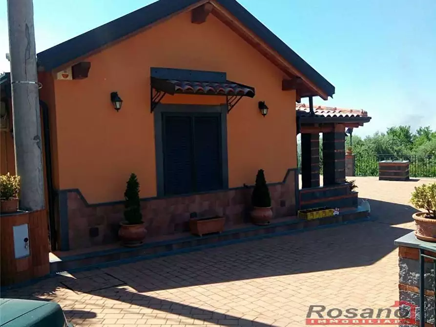 Immagine 3 di Villa in affitto  in Loc. vigne a Biancavilla